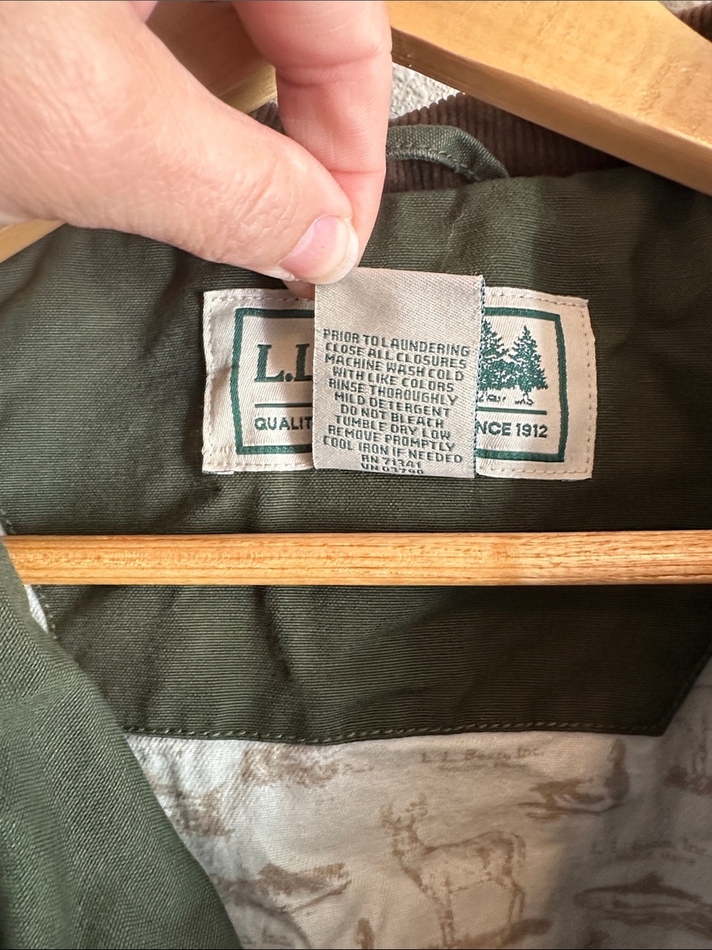 VTG 90’s L.L. Bean Olive Green Field Jacket with Brown Corduroy Collar M - Picture 3 of 14